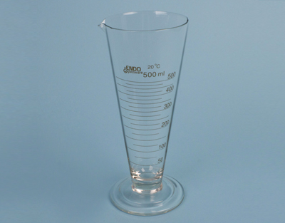 Verre à expérience gradué